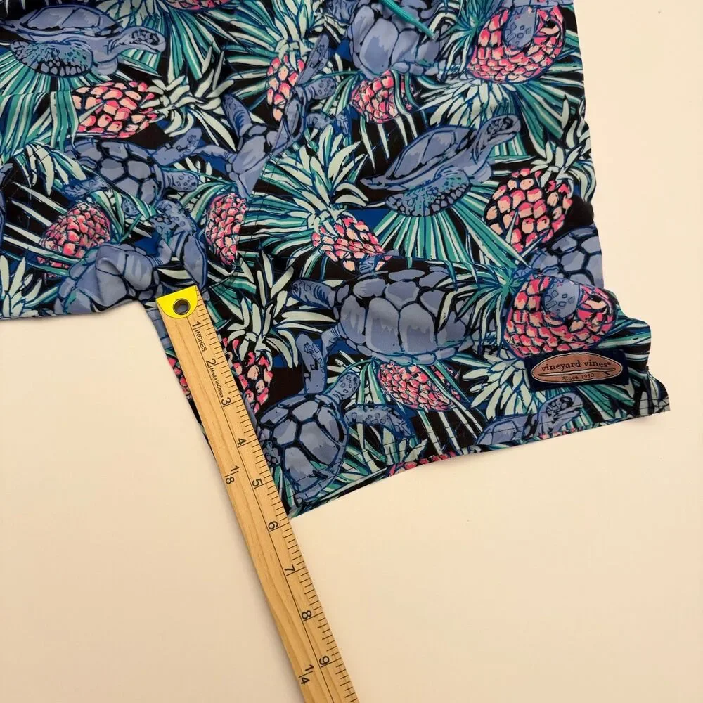 Vineyard Vines Boys Medium Swim Trunks Turtle Pineapple Tropical Blue Mesh Lined